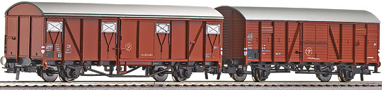 Set of 2 "Zirkus Krone" Box cars<br /><a href='images/pictures/Roco/66004.jpg' target='_blank'>Full size image</a>